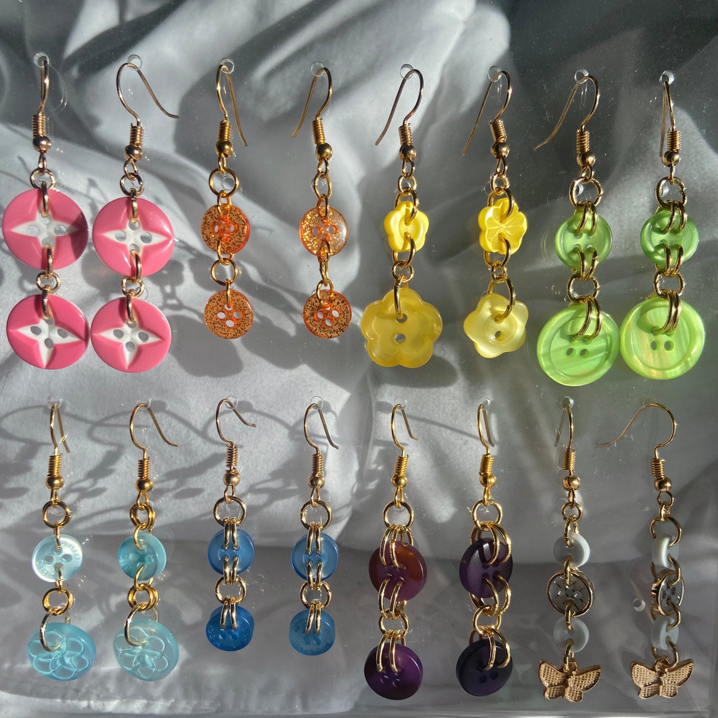 button earrings (gold)